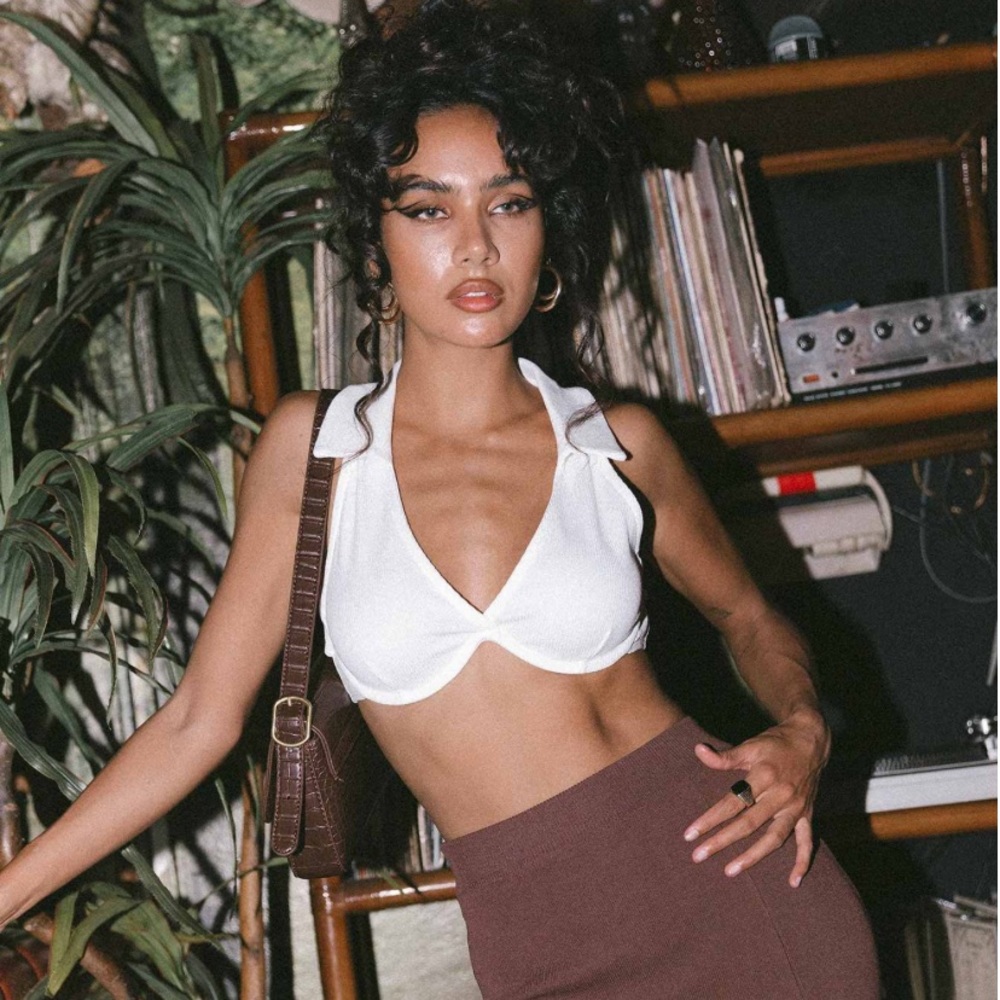 ✨2/$20 NWOT Zuri Top in the color white.